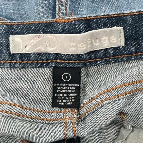 Refuge Cropped Distressed Jeans Size 7 Women's - Picture 2 of 4